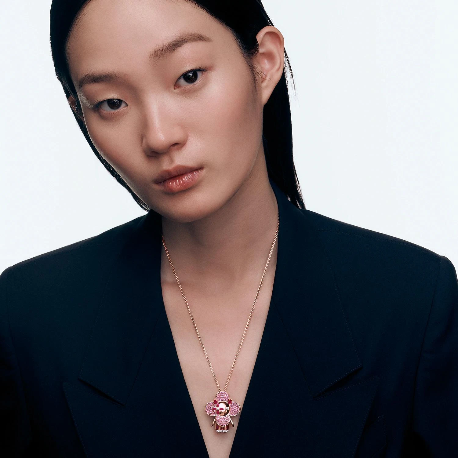 【预售】 LV路易威登 24秋冬 女士 吊坠 VIVIENNE PIG 18K 金漆光钻石彩色宝石项链 Q93983 商品