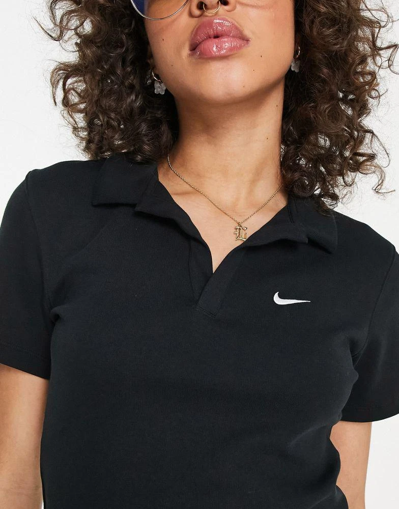 商品NIKE|Nike Essential mini swoosh short sleeve polo top in black,价格¥446,第4张图片详细描述