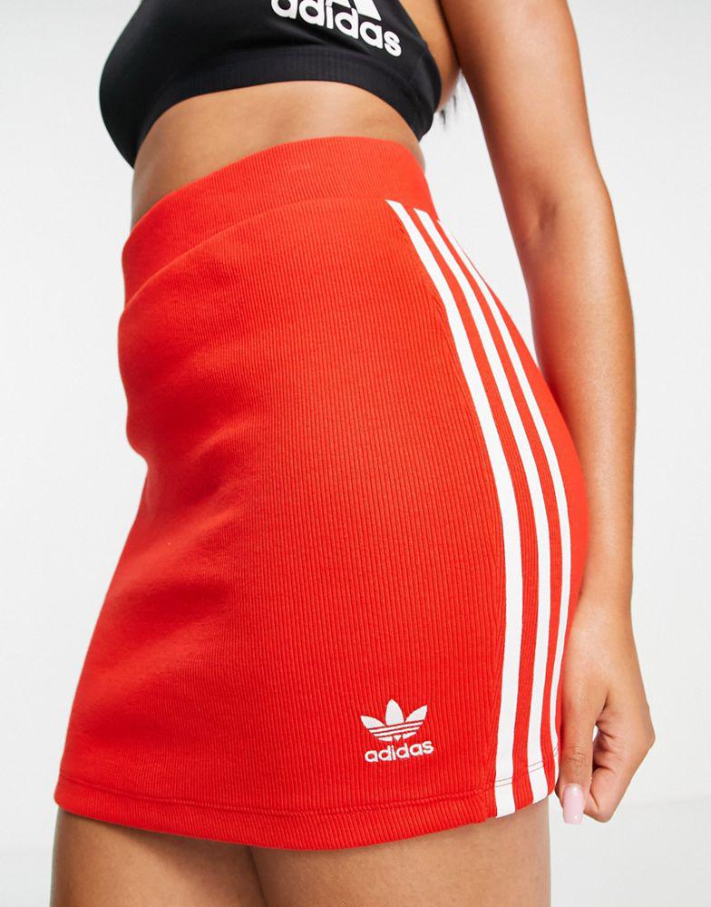adidas Originals adicolor three stripe ribbed mini skirt in red商品第2张图片规格展示