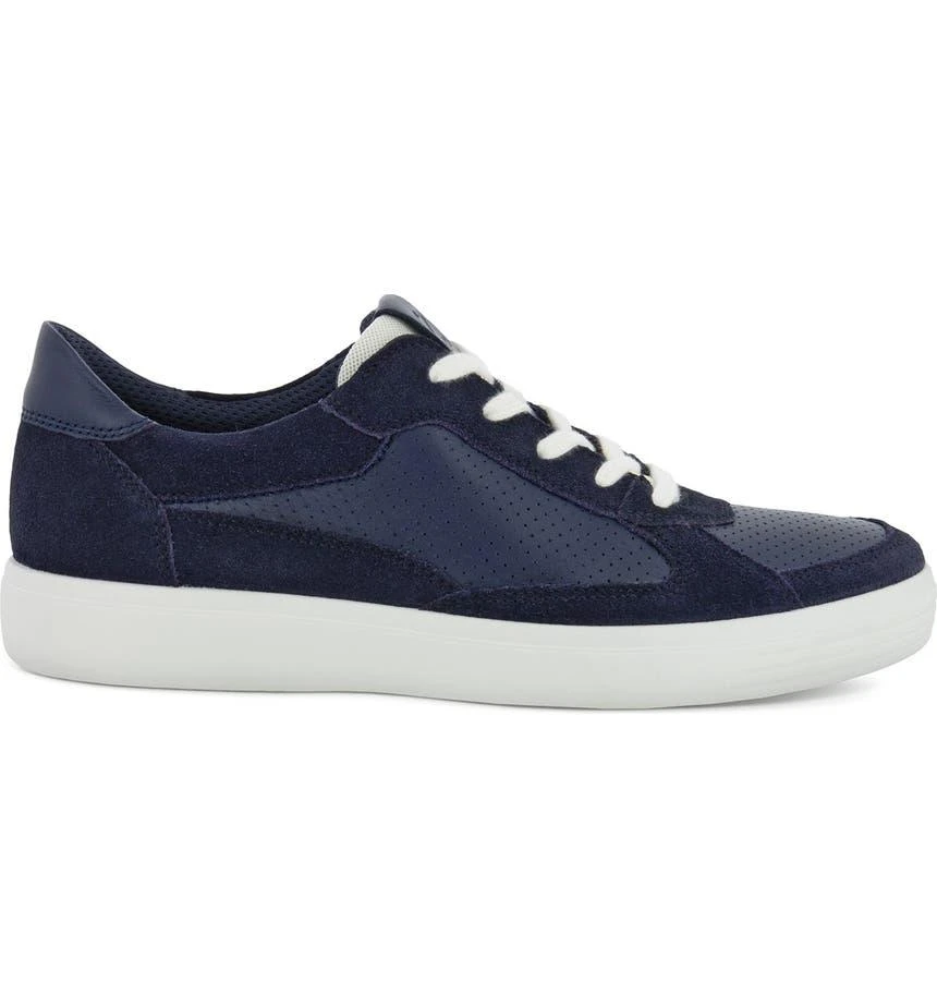 商品ECCO|Soft Classic Perforated Leather Sneaker,价格¥654,第2张图片详细描述
