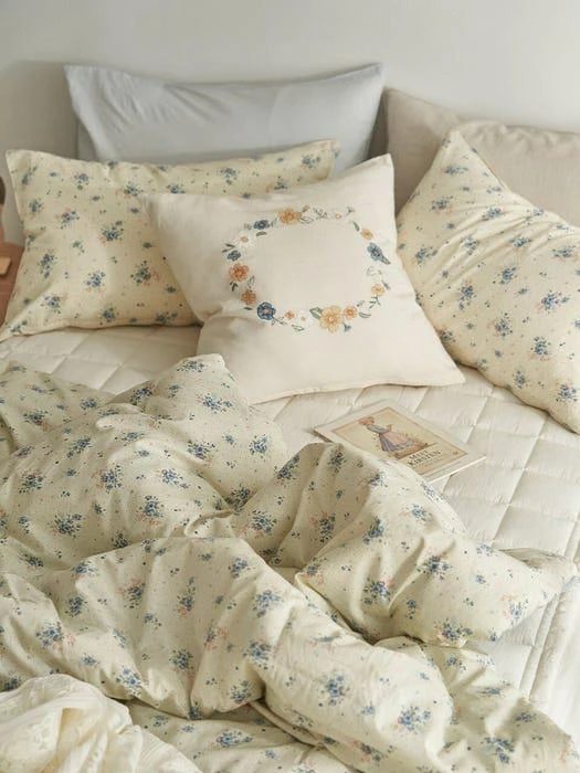 商品DECOVIEW|Blooming Blue Flower Pillow Cover_Yellow/Blue,价格¥318,第3张图片详细描述