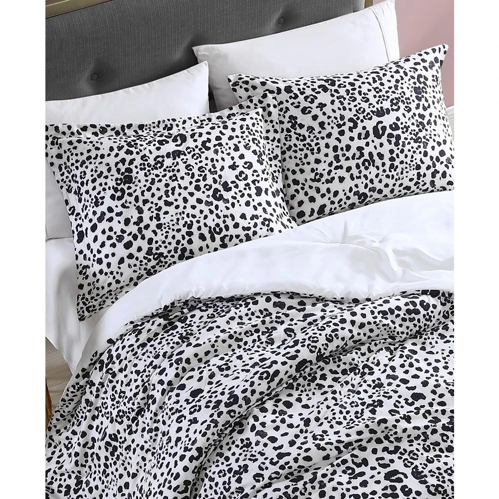 商品Betsey Johnson|CLOSEOUT! Water Leopard Comforter Set,价格¥1061,第2张图片详细描述