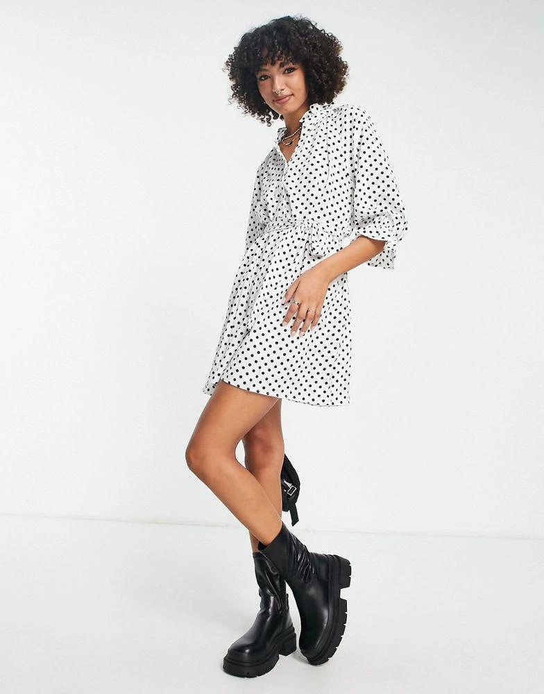 商品VERO MODA|Vero Moda 3/4 sleeve v neck mini dress with shirred cuffs and high neck in white print,价格¥193,第4张图片详细描述