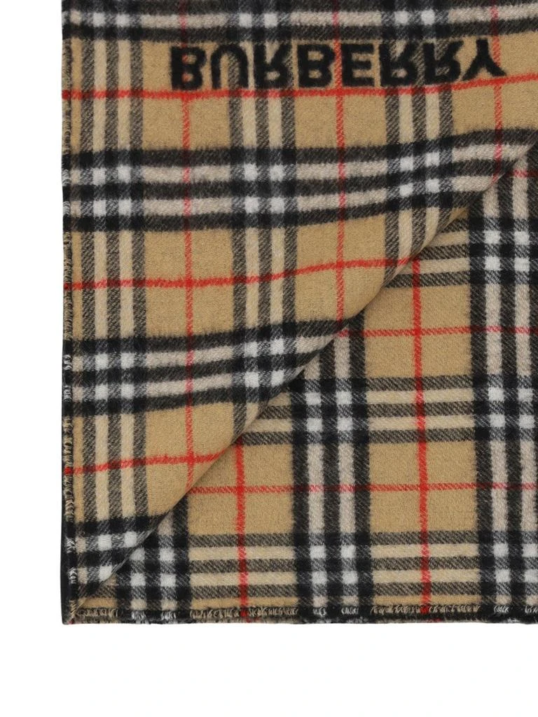 商品Burberry|Burberry Checked Frayed-Hem Scarf,价格¥3706,第2张图片详细描述