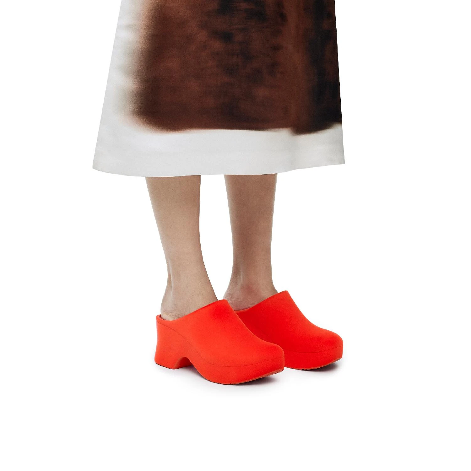 包邮包税【预售7天发货】 LOEWE罗意威 24春夏 女士 厚底鞋 Terra Foam clog in flocked rubber L814V29X15-7587 商品