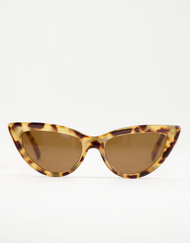 ASOS DESIGN bevelled cat eye sunglasses in milky tort商品第3张图片规格展示
