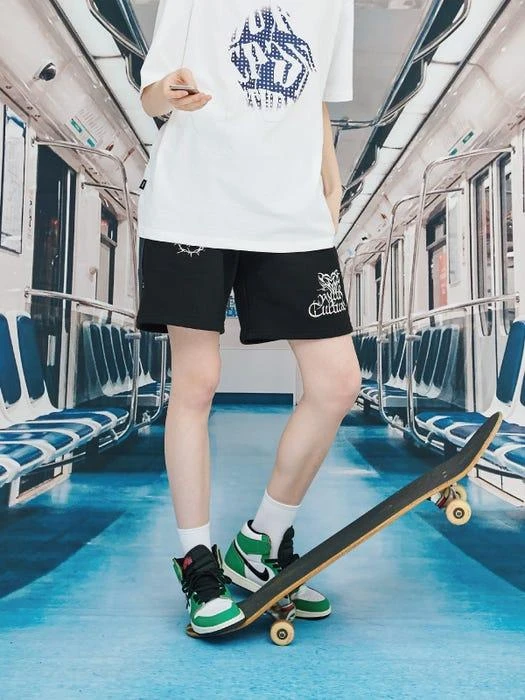 商品CPGN|Youth Culture Rose Sweatpants Short Pants Black,价格¥482,第3张图片详细描述