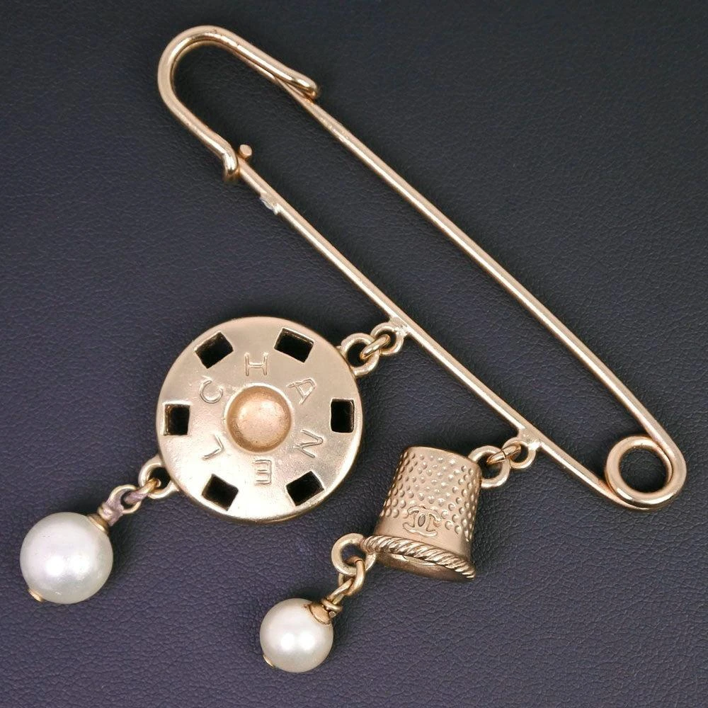 商品[二手商品] Chanel|Cc Coco Brooch Metal With Faux Pearls And Crystals _Plated Brooch Jewelry (Pre-Owned),价格¥5433,第3张图片详细描述
