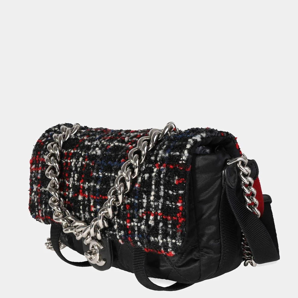 商品[二手商品] Chanel|Chanel Black Tweed/Nylon Astronaut Essentials Flap Shoulder Bag,价格¥25175,第2张图片详细描述