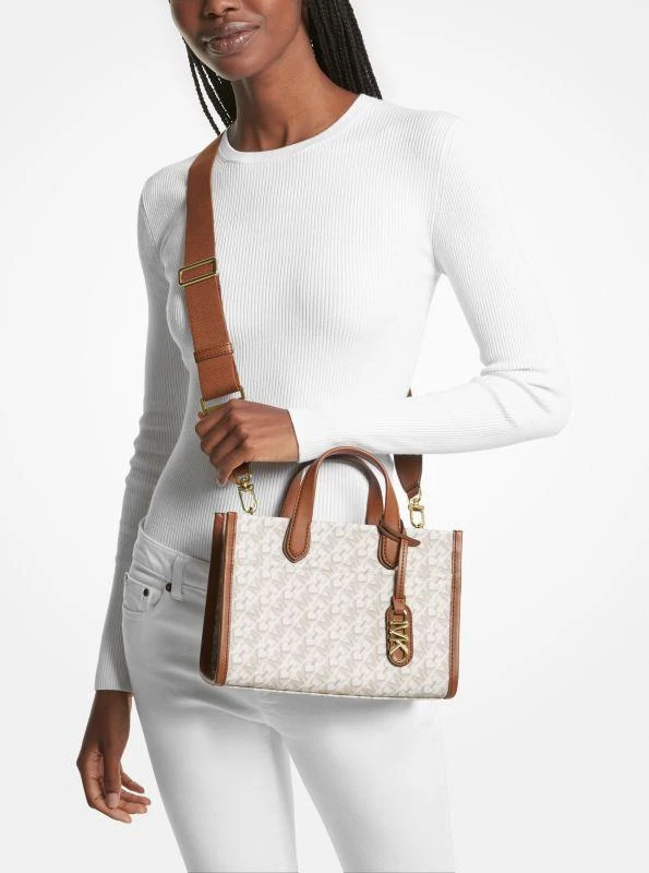 商品Michael Kors|女式 Gigi 小号 Empire 徽标邮差包,价格¥1050,第3张图片详细描述