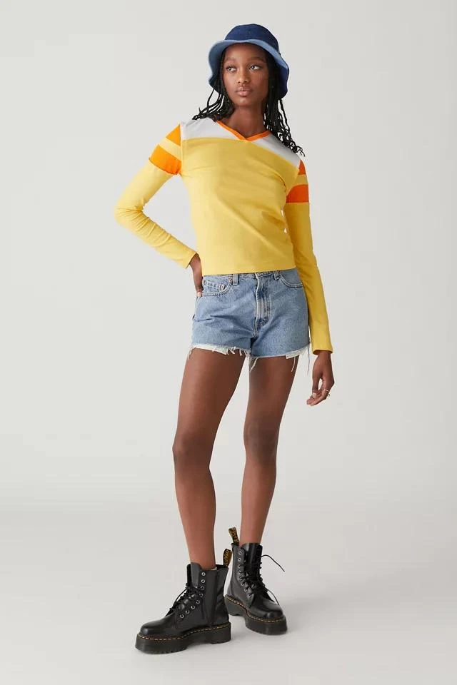 商品BDG|BDG Cole V-Neck Long Sleeve Tee,价格¥74,第5张图片详细描述