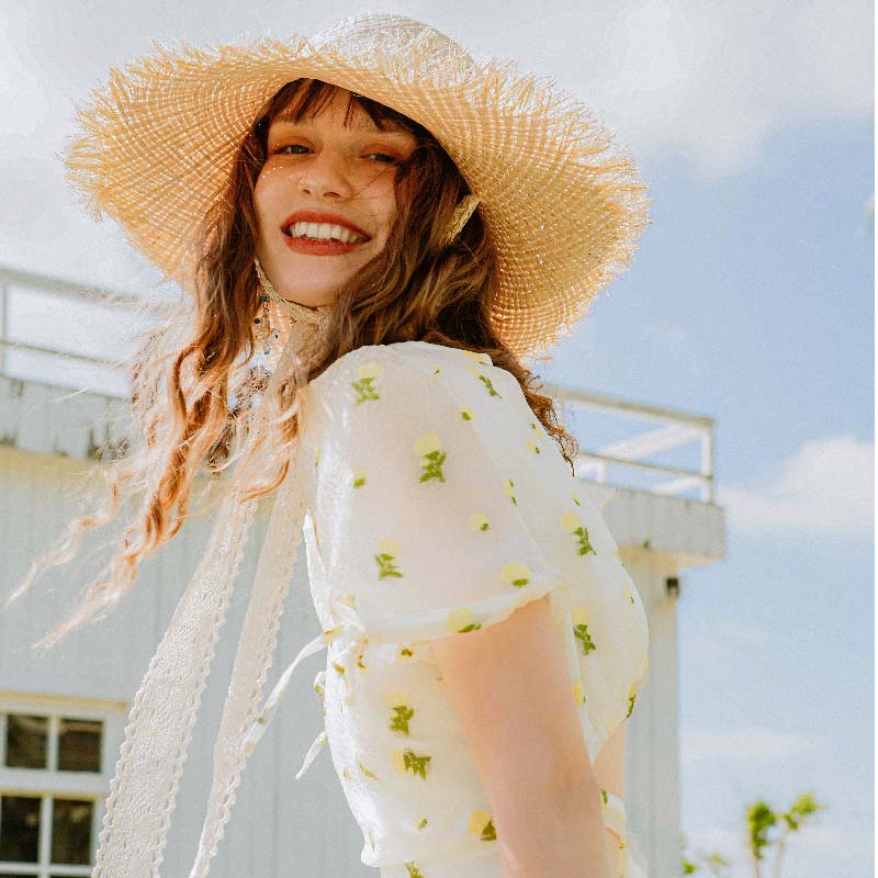 Lottie 黄色雏菊印花欧根纱镂空裹身系带法式连衣裙 | Lottie Dress - Ivory Organza商品第4张图片规格展示