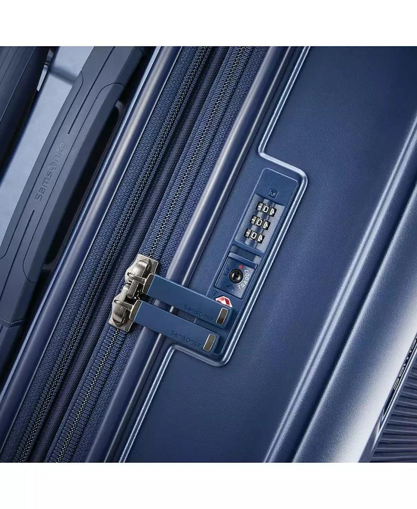 CLOSEOUT! Silhouette 17 29" Check-in Expandable Hardside Spinner 商品
