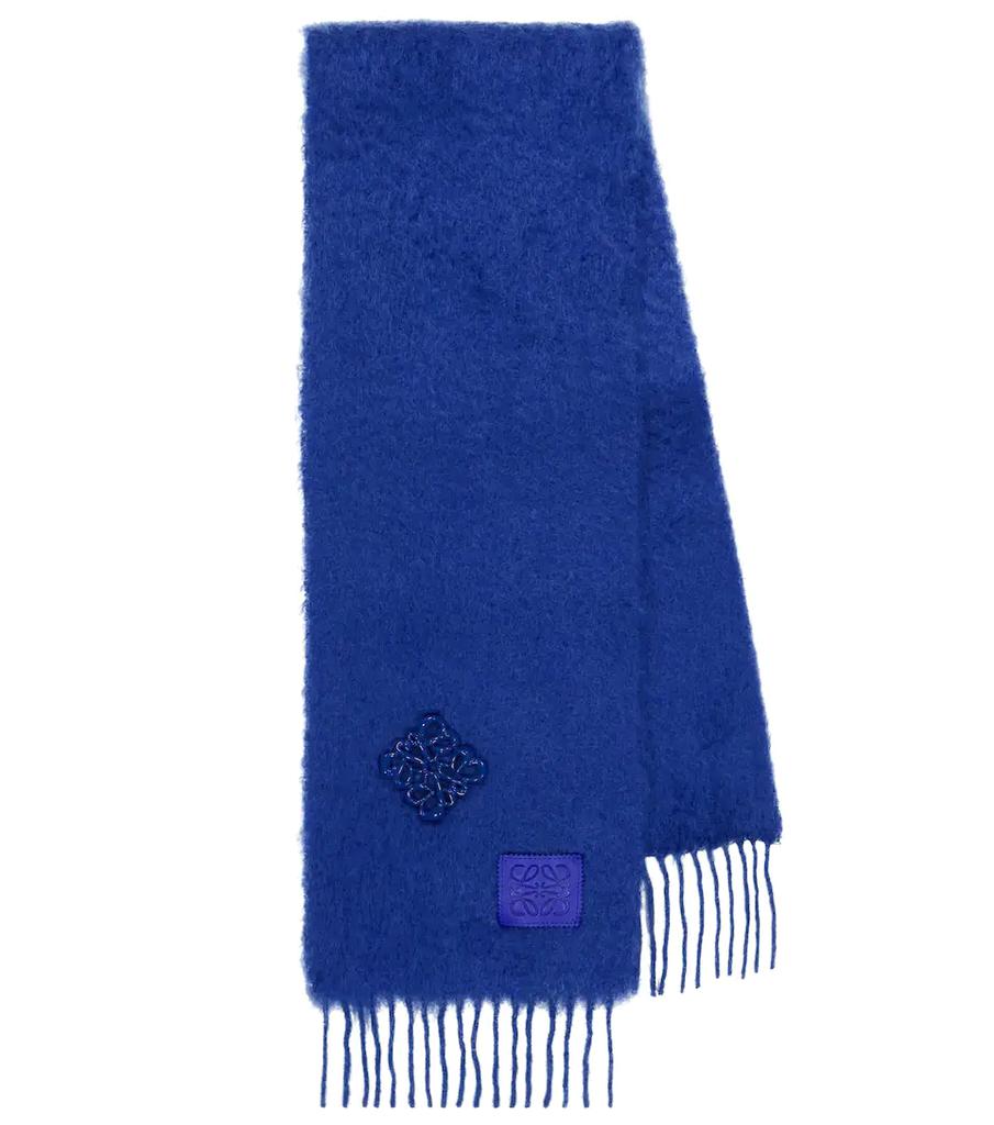 Mohair and wool brooch scarf商品第1张图片规格展示