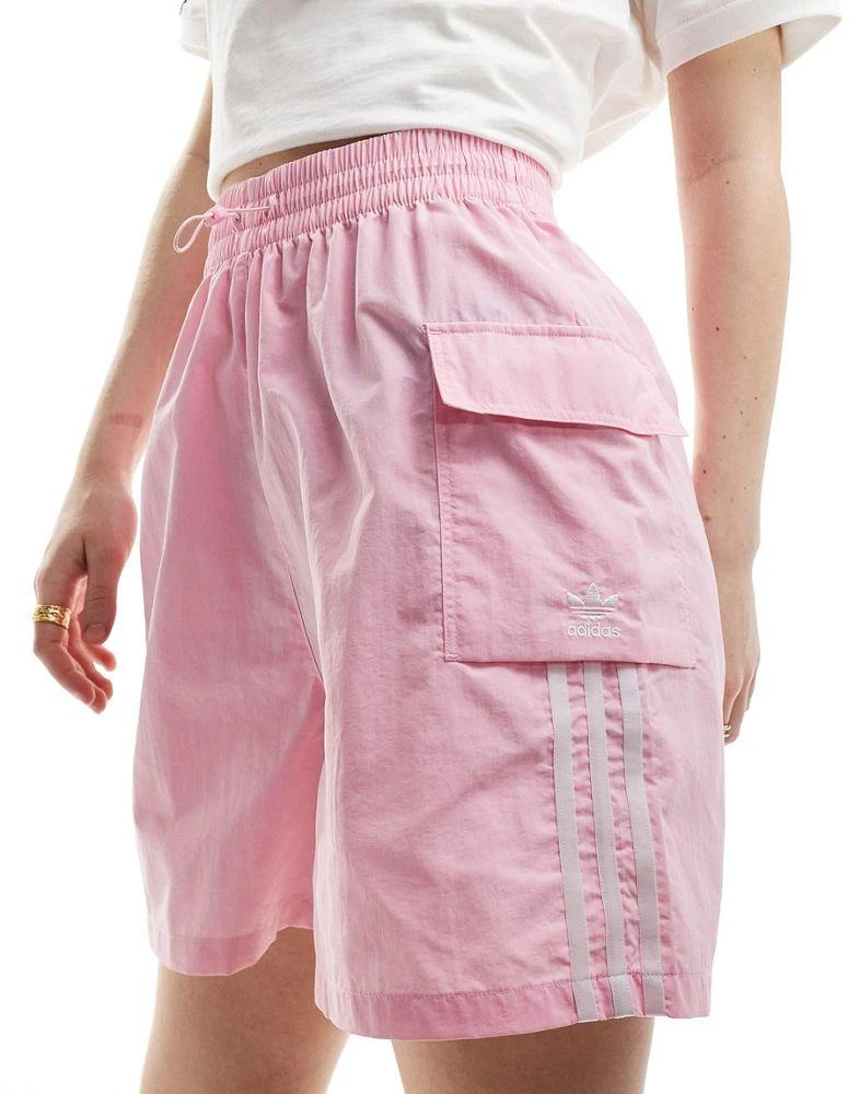 商品Adidas|adidas Originals three stripe cargos shorts in pink,价格¥260,第1张图片