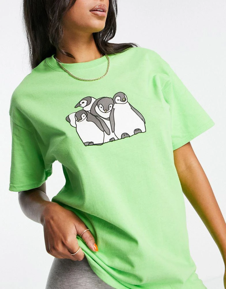 商品New Love Club|New Love Club oversized t-shirt with penguins in green,价格¥155,第4张图片详细描述