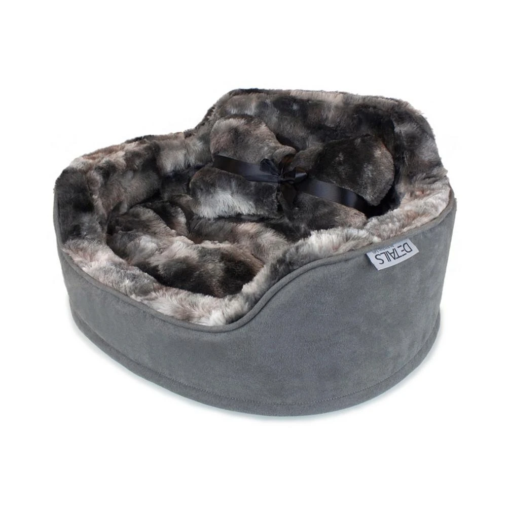 Faux Fur Princess Pet Bed with Plush Bone Pillow 商品