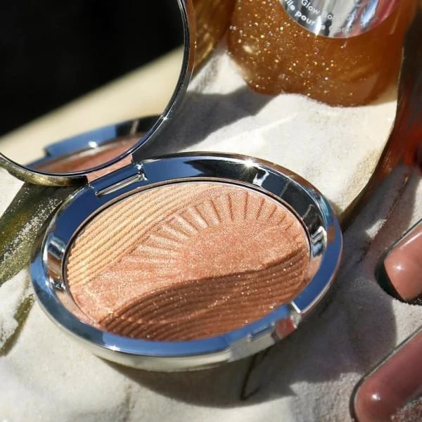 商品Becca Cosmetics|Chrissy Teigen 联名款古铜修容粉,价格¥169,第3张图片详细描述