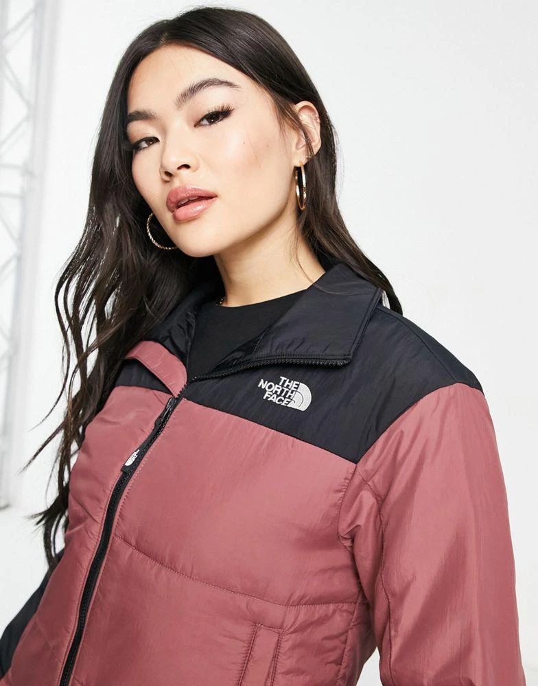 商品The North Face|The North Face Gosei puffer jacket in pink and black Exclusive at ASOS,价格¥1091,第4张图片详细描述