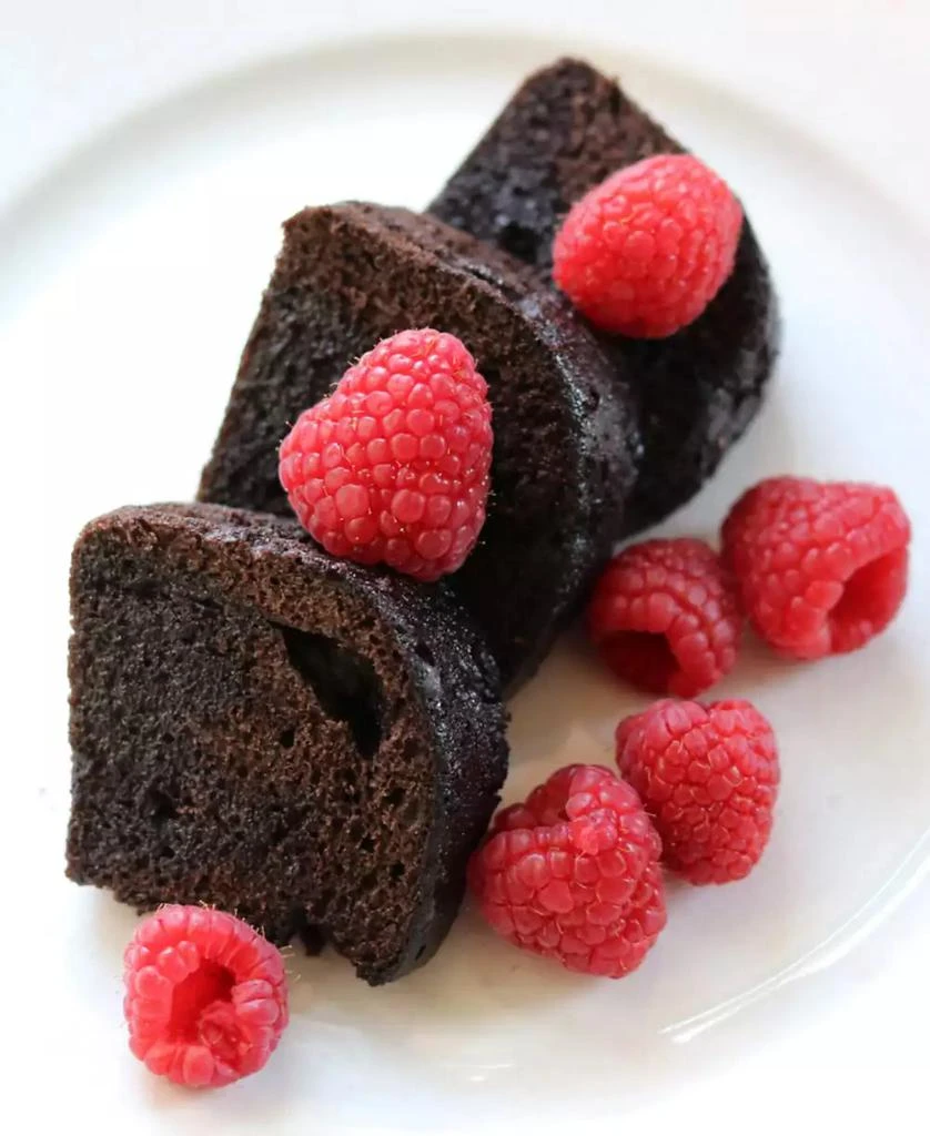 商品Beatrice Bakery Co.|Premium Chocolate Raspberry Rum Cake, 16 oz,价格¥172,第2张图片详细描述