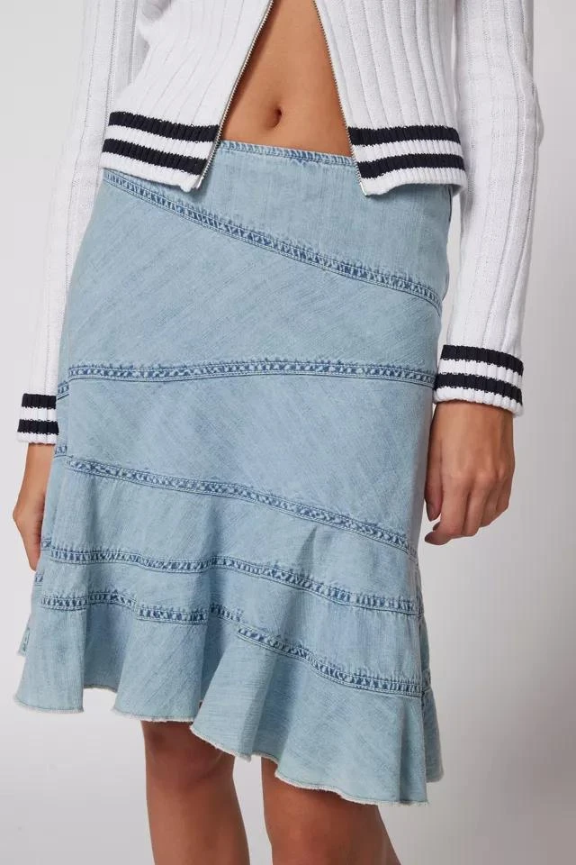 商品Urban Outfitters|UO Millie Fluted Denim Mini Skirt,价格¥332,第2张图片详细描述