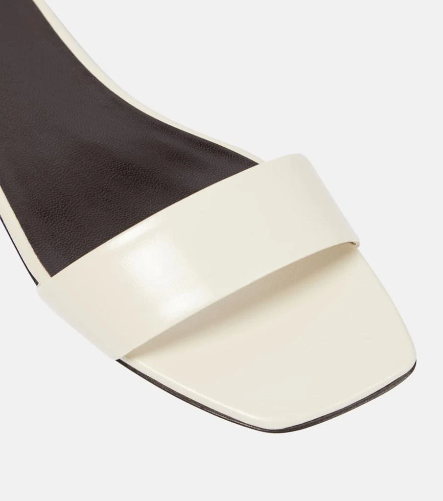 Chocolate leather flats 商品