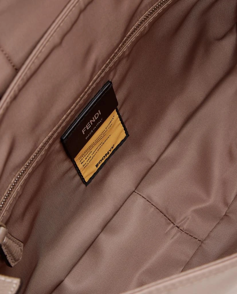 商品Fendi|Fendi BAGUETTE MESSANGER NYLON BAG size One Size,价格¥13049,第3张图片详细描述