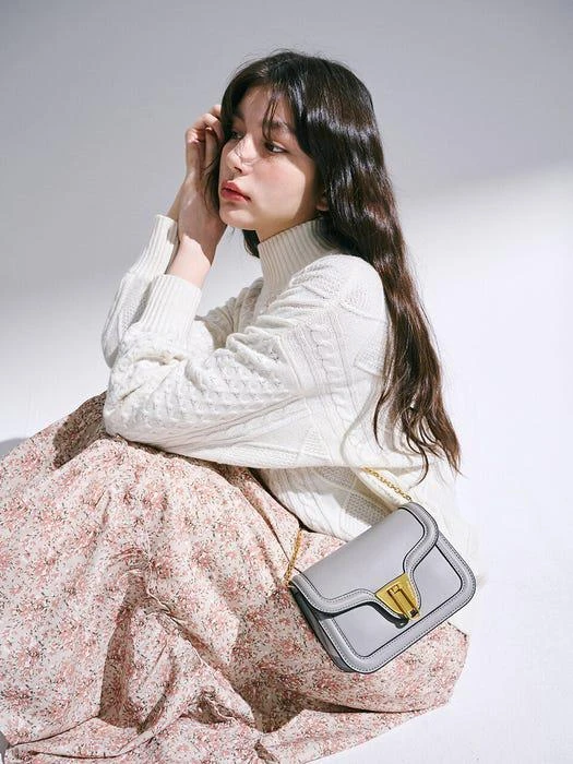 商品Coccinelle|Marvin Twist Mini Bag 3 Colors,价格¥2797,第5张图片详细描述