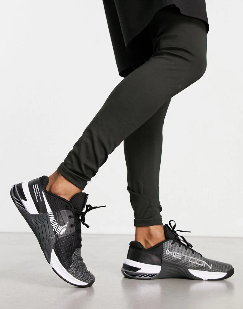 商品NIKE|Nike Training Metcon 8 trainers in black,价格¥898,第2张图片详细描述