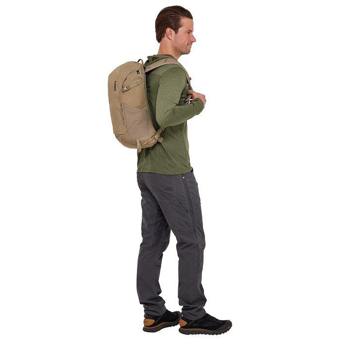 商品Thule|Alltrail Daypack 18L,价格¥599,第3张图片详细描述