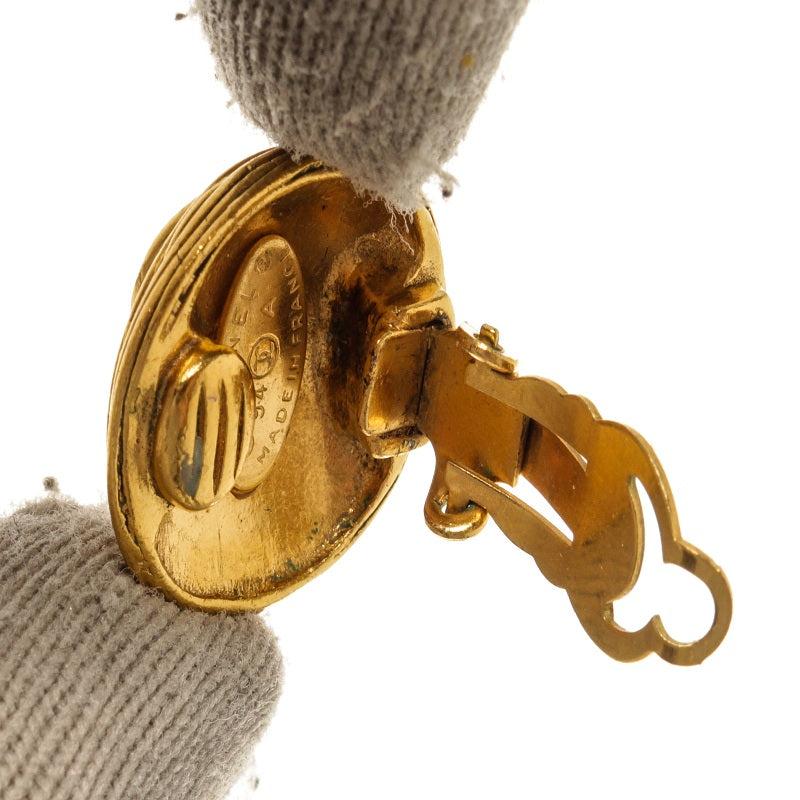 Chanel Gold Plate Round CC Earrings商品第5张图片规格展示
