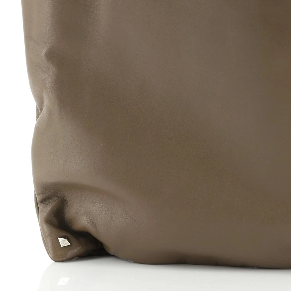 Valentino Rockstud Wristlet Clutch Leather Oversized Brown 商品