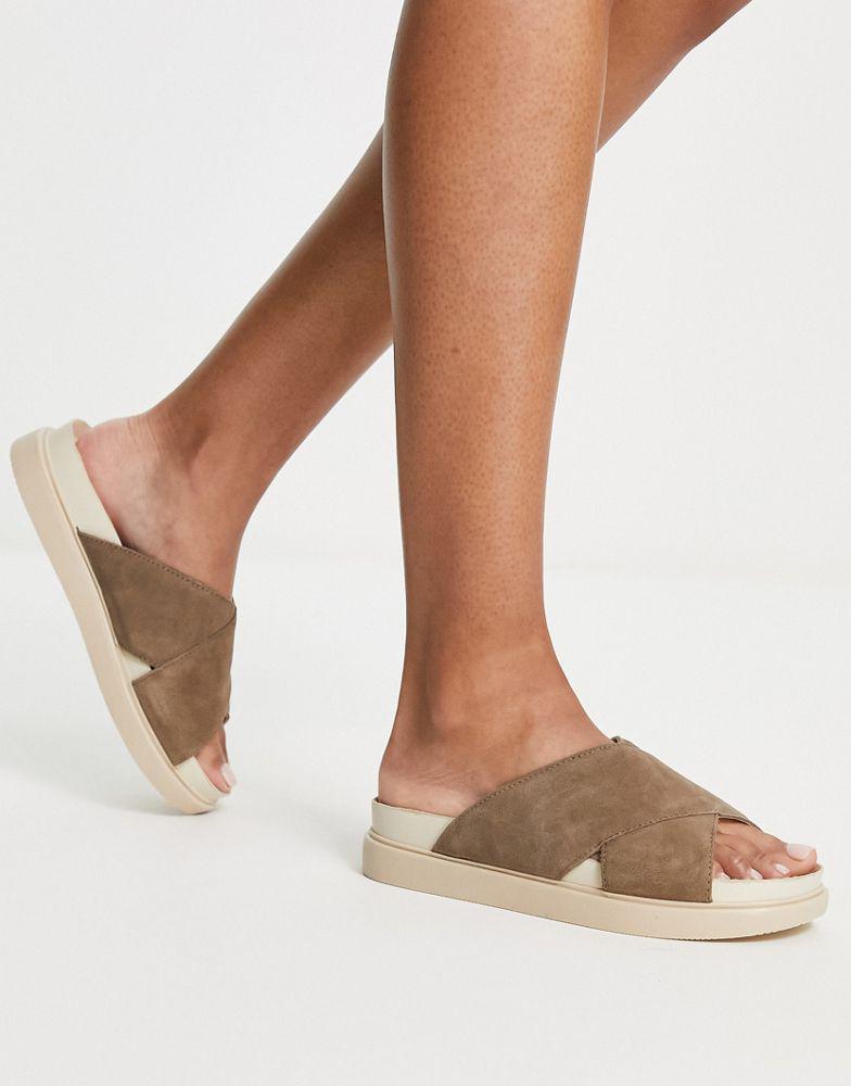 Vagabond Erin crossover flat sandals in brown suede商品第4张图片规格展示