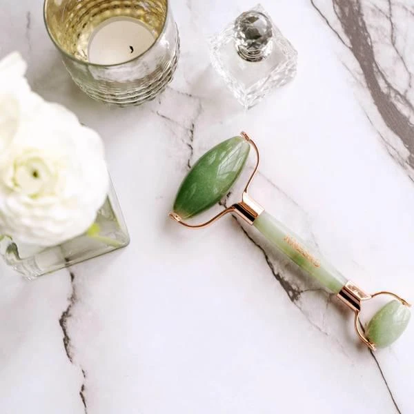 Knesko Skin Green Jade Gemstone Roller 商品