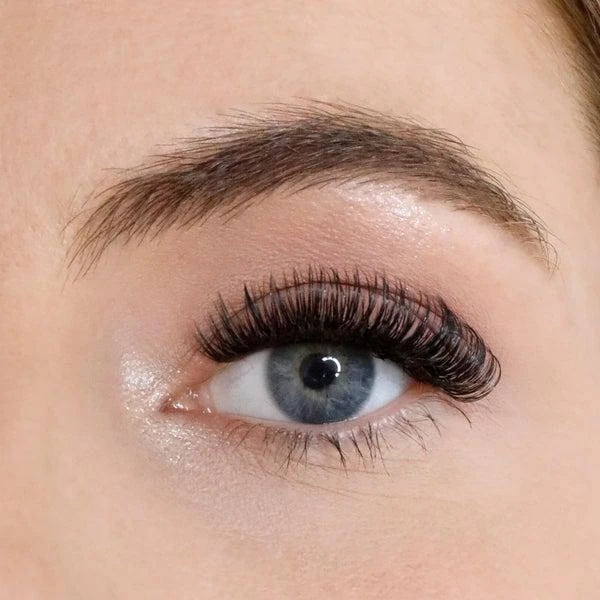 商品Lookfantastic|Lola's Lashes L.W.I Into U Russian Magnetic Lashes,价格¥224,第2张图片详细描述