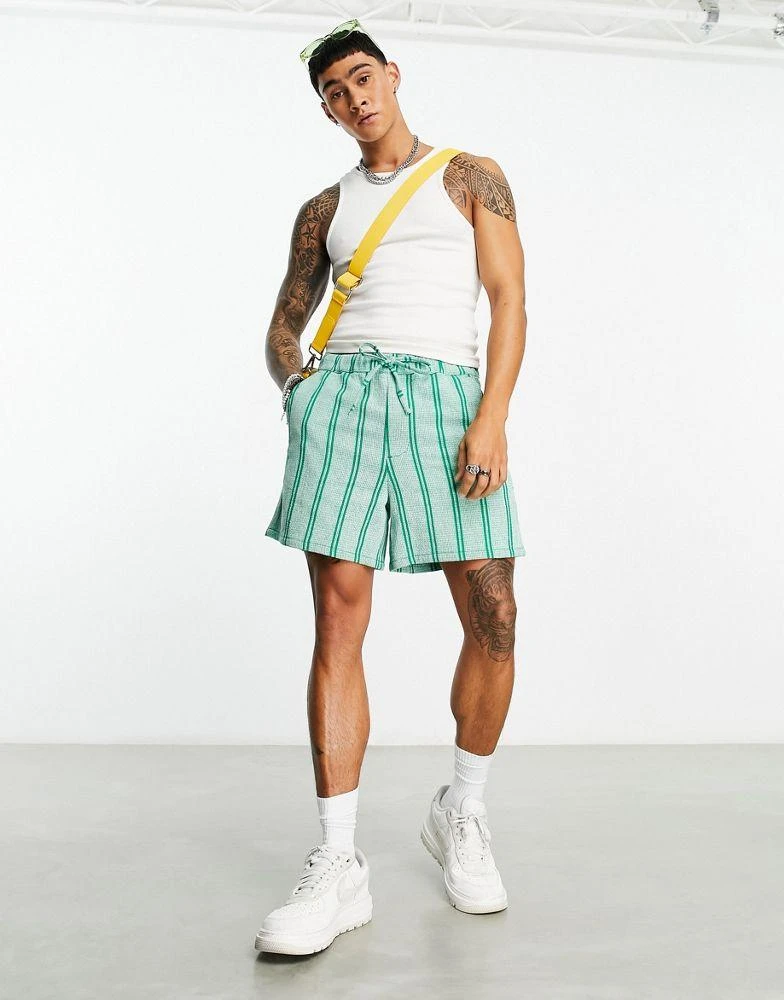 商品ASOS|ASOS DESIGN wide cargo shorts with crinkle texture in turquoise,价格¥165,第4张图片详细描述