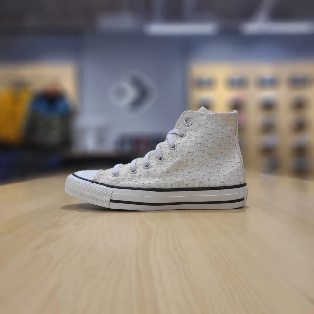 【韩国直邮|包邮包税】匡威 女士 CHUNK TAYLOR ALL STAR BRODERY 米白色 奶油 高鞋 CTAS HI EGRET/NATURAL IVORY/BLACK 571284C 商品