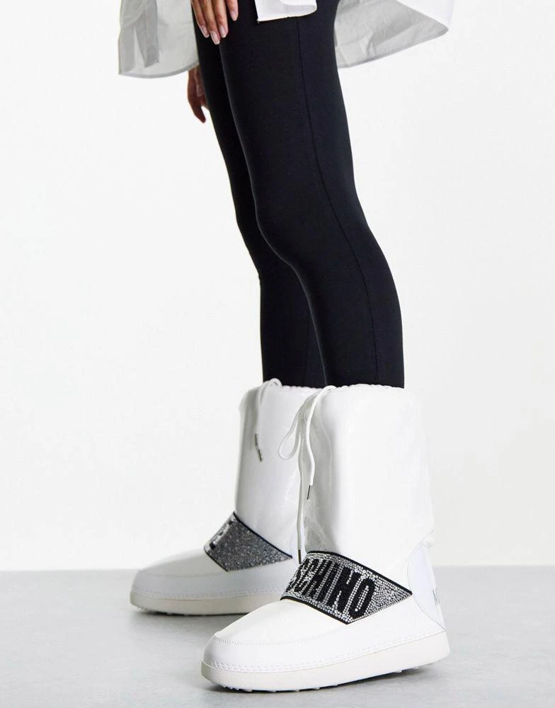 商品Moschino|Love Moschino snow boot with glitter logo in white,价格¥797,第2张图片详细描述