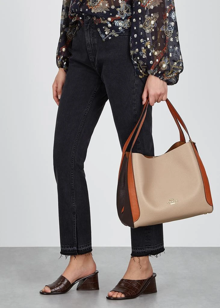 商品Coach|Hadley panelled leather hobo bag,价格¥2363,第5张图片详细描述