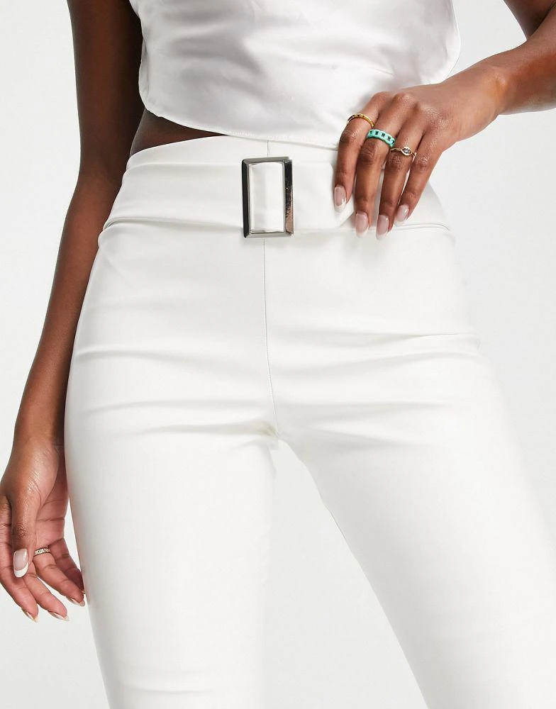 商品AsYou|ASYOU PU belted flare trouser in white,价格¥191,第3张图片详细描述