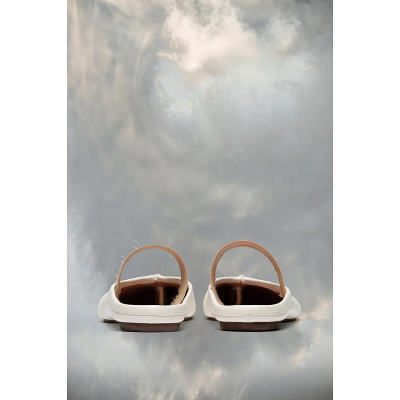 商品MAISON MARGIELA|Maison Margiela 女士白色羊皮凉拖,价格¥7596,第6张图片详细描述