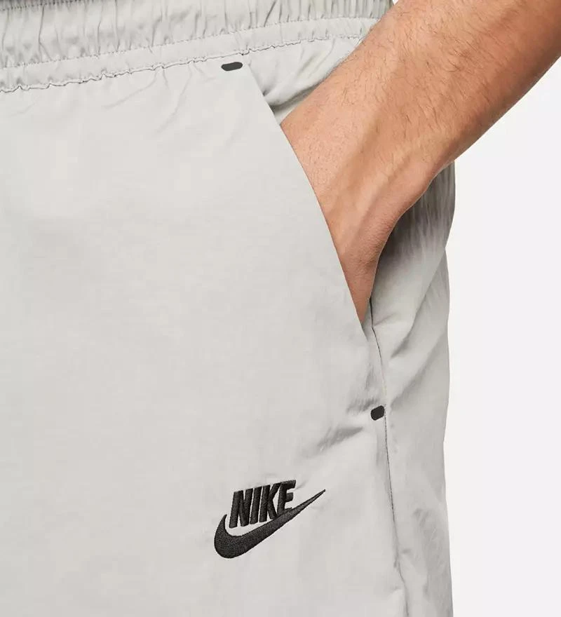 商品NIKE|Nike Sportswear Tech Essentials Men's Unlined Woven Joggers,价格¥437,第5张图片详细描述