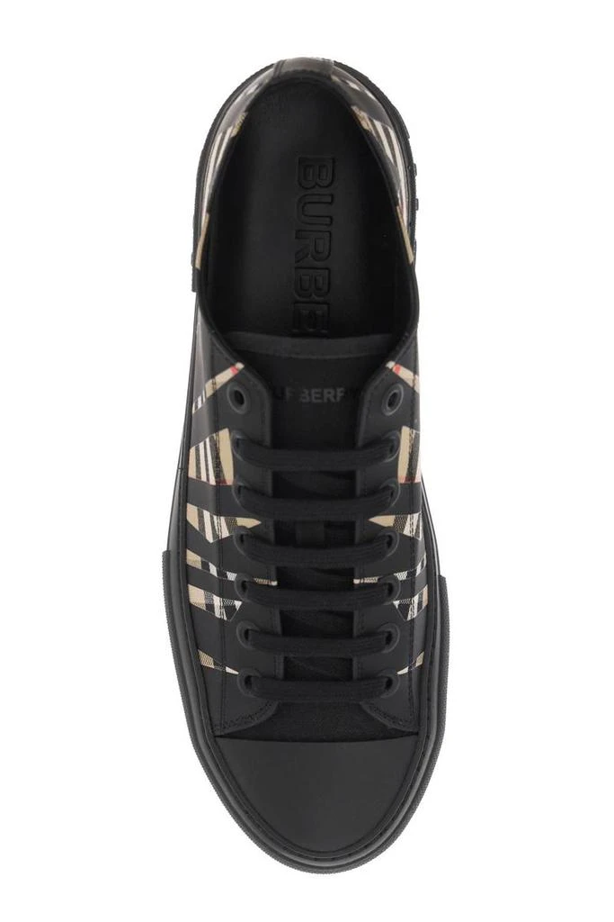 商品Burberry|Burberry sneakers with check motif,价格¥3432,第2张图片详细描述