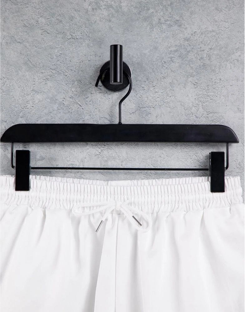 商品Puma|Puma summer luxe satin shorts in white,价格¥124,第4张图片详细描述