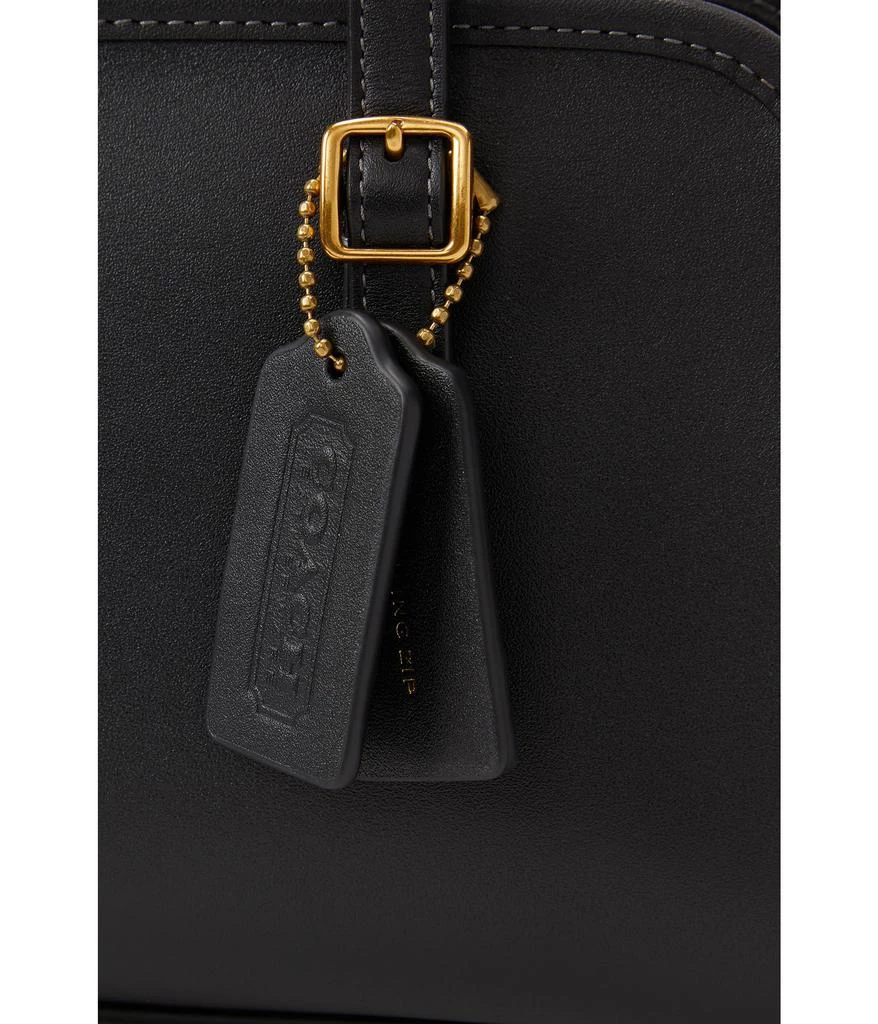 商品Coach|The Coach Originals Glovetanned Leather Swing  Zip,价格¥3166,第4张图片详细描述