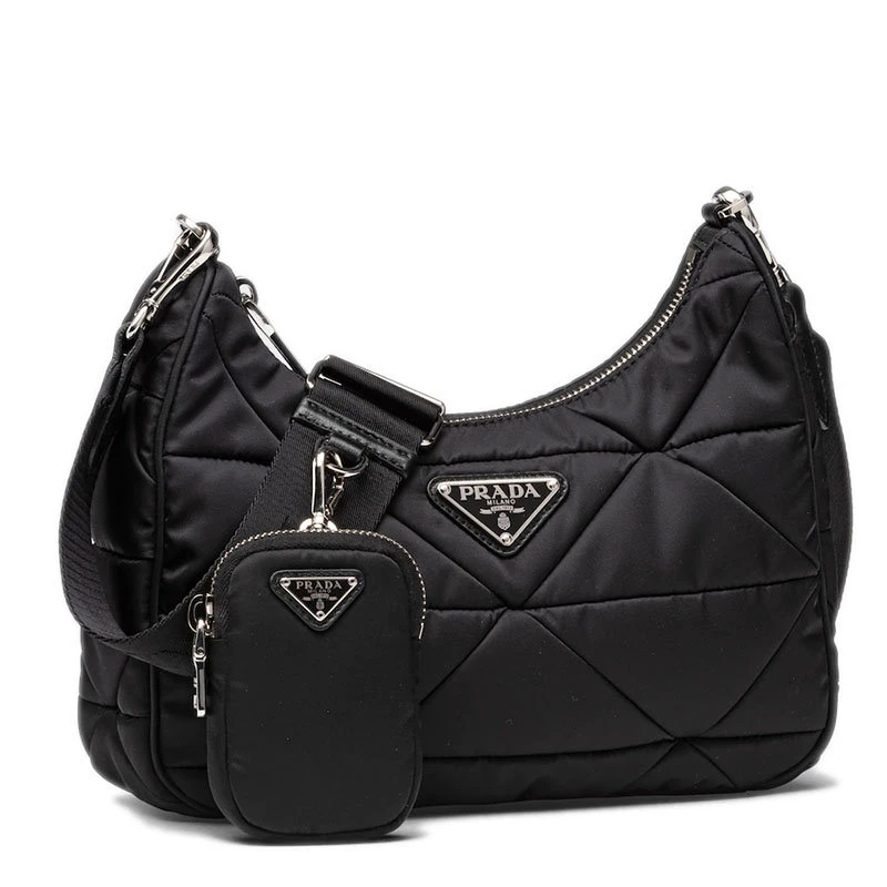 商品Prada|【预售3-7天】PRADA/普拉达 22春夏新款 女士黑色尼龙银扣徽标配可拆卸小袋拉链开合斜跨单肩包1BC151_RDJN_F0002_V_O1O,价格¥13201,第4张图片详细描述