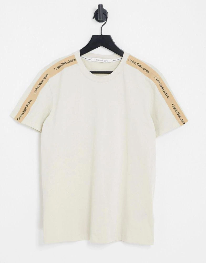 商品Calvin Klein|Calvin Klein Jeans contrast shoulder tape t-shirt in stone,价格¥437,第1张图片