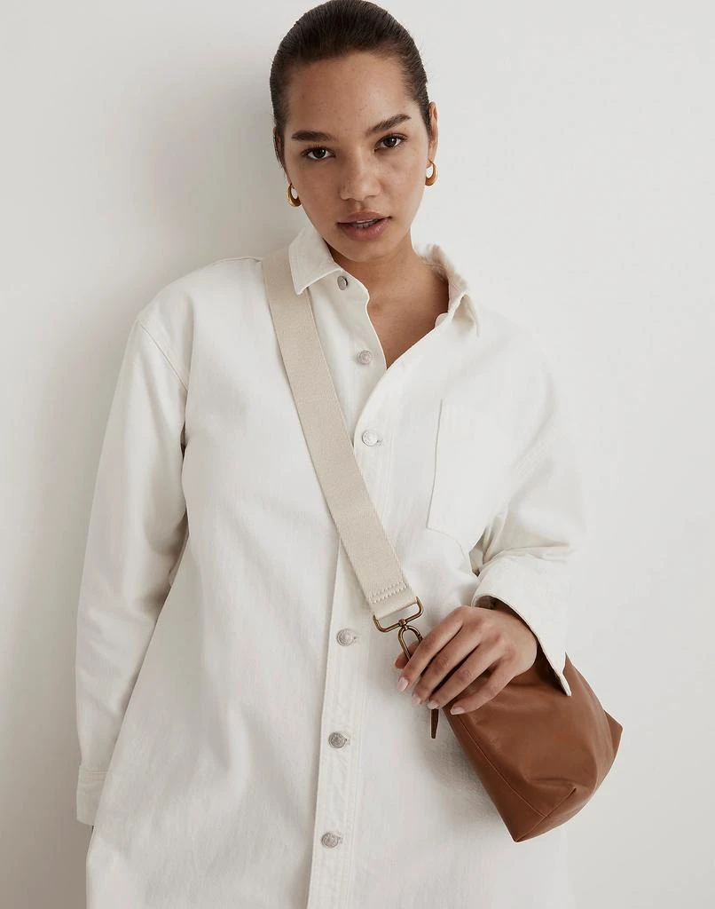 商品Madewell|The Leather Carabiner Crossbody Sling Bag,价格¥800,第3张图片详细描述