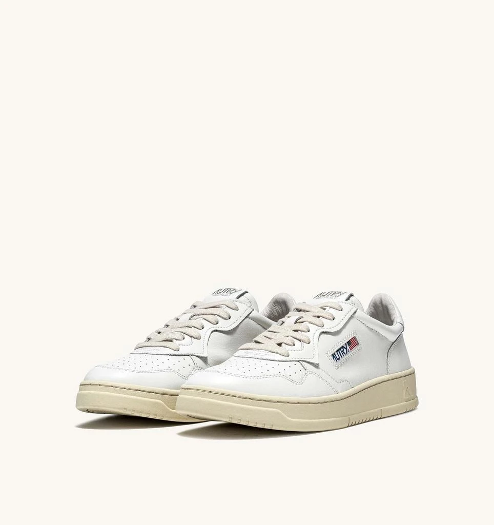 商品Autry|AUTRY WOMEN MEDALIST LOW 01 LEATHER SNEAKERS,价格¥1511,第3张图片详细描述