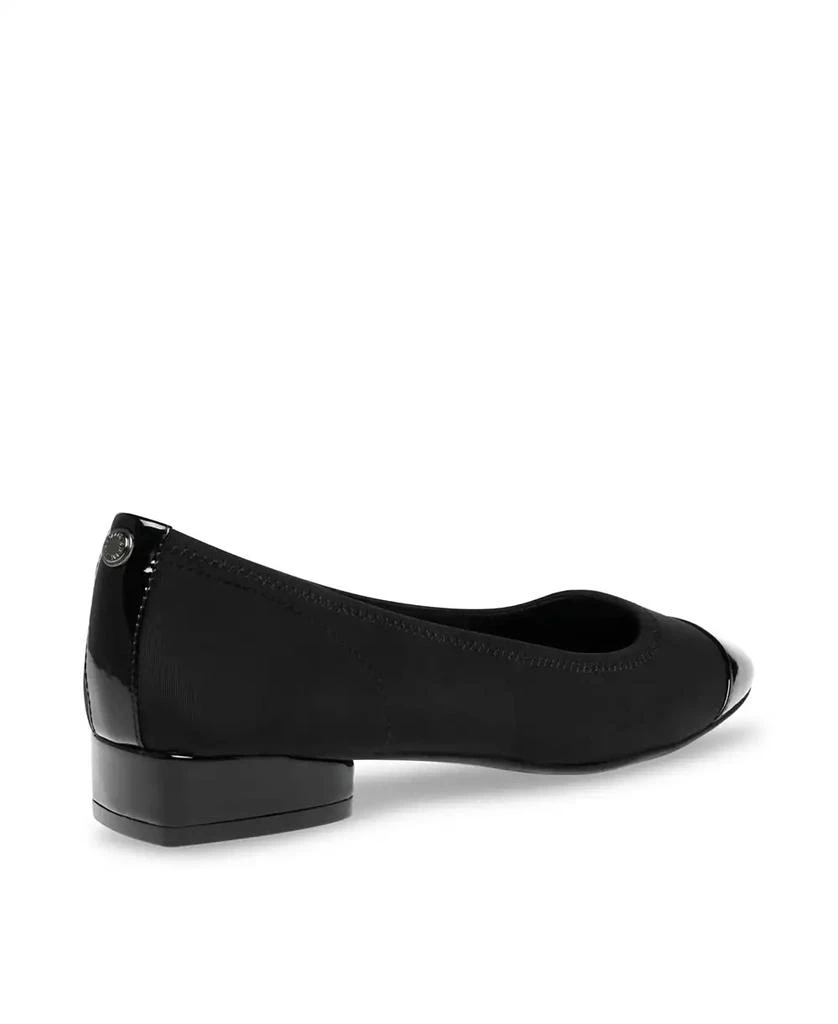 Women's Caroleen Cap Toe Ballet Flats 商品